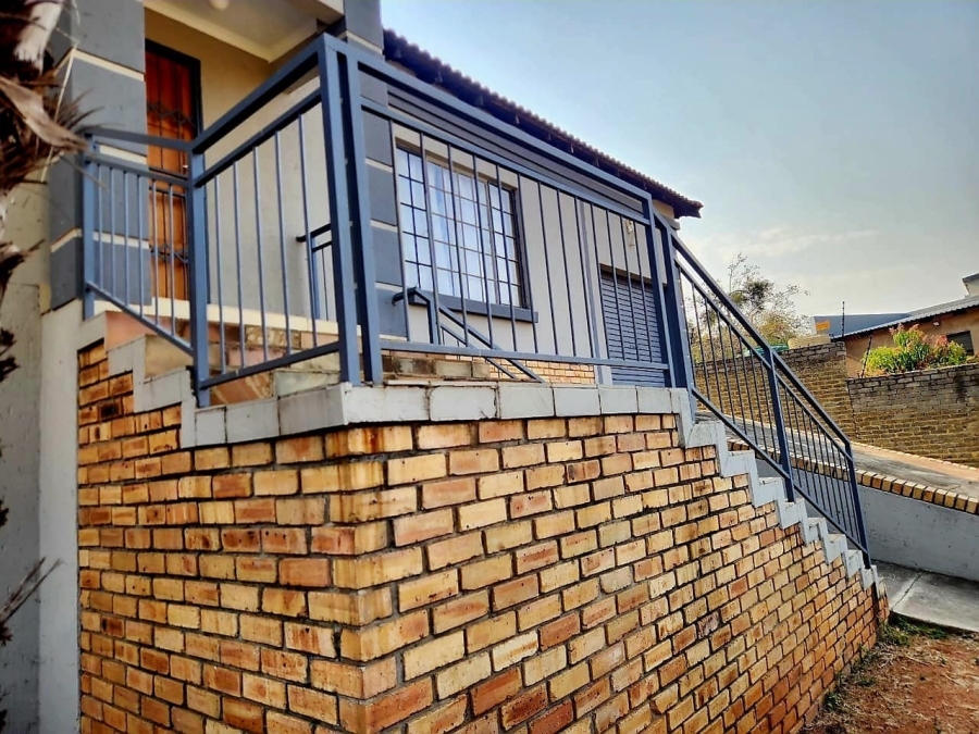 3 Bedroom Property for Sale in Geelhoutpark North West